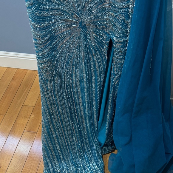 Elegant Teal Sequin Wedding Dress - Picture 3 of 10